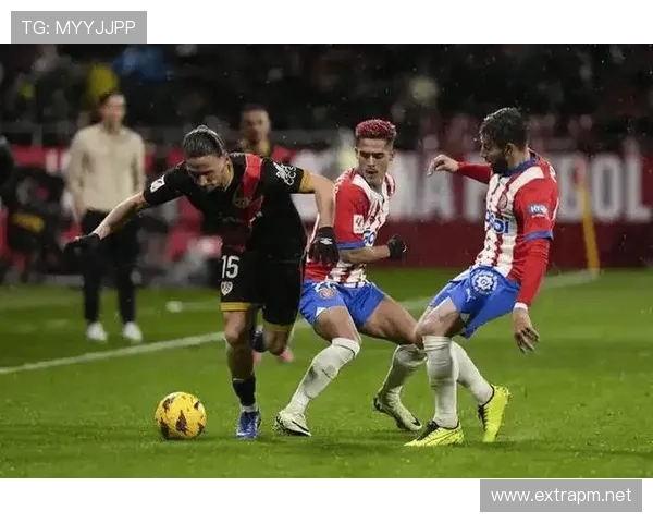 塞维利亚保级压力加剧,近期表现波动对赛季走势形成制约 塞维利亚保级压力加剧,近期表现波动对赛季走势形成制约